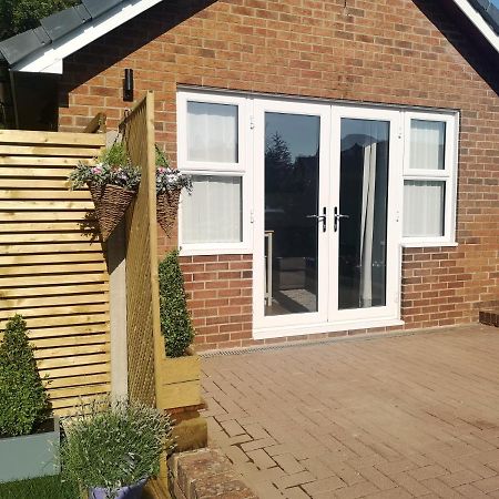 Grove Lodge Pembrokeshire Milford Haven Exterior photo