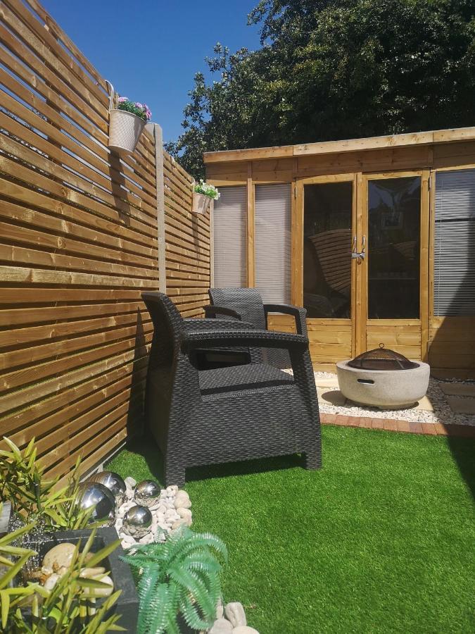 Grove Lodge Pembrokeshire Milford Haven Exterior photo